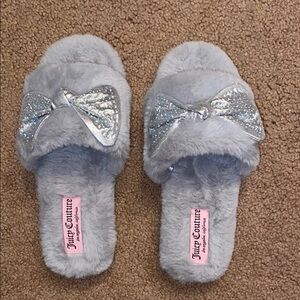 Juicy Couture Gray Fuzzy Slippers with Silver Bow